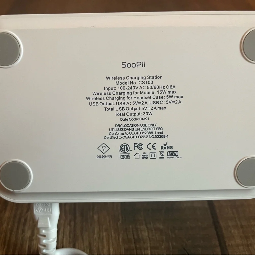 Soopii 3 in 1 wireless charging station. Charge your phone, AirPods and iWatch